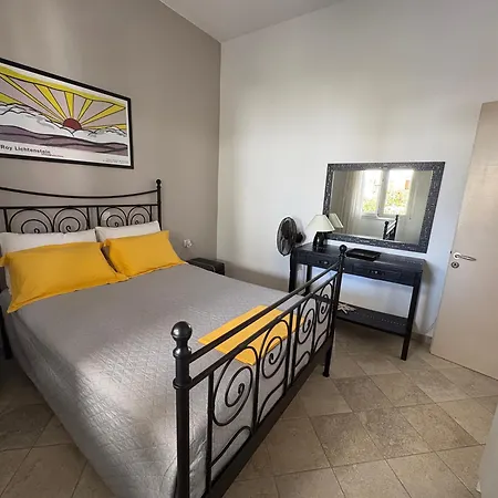 Beachfront Family Home, Filitsa House Dom wakacyjny *